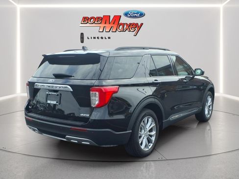 Used 2024 Ford Explorer XLT w/ Equipment Group 202A AWD/4WD image 4
