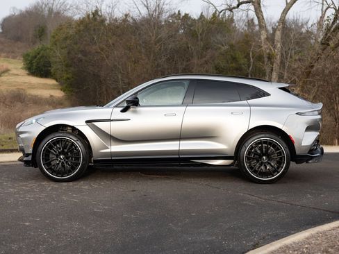 Used 2023 Aston Martin DBX 707 image 5