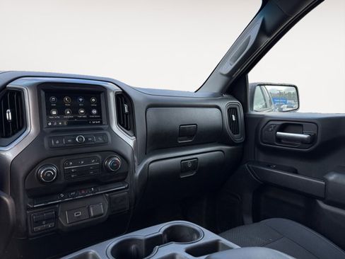 Used 2019 Chevrolet Silverado 1500 Custom Trail Boss w/ Custom Convenience Package AWD/4WD image 11