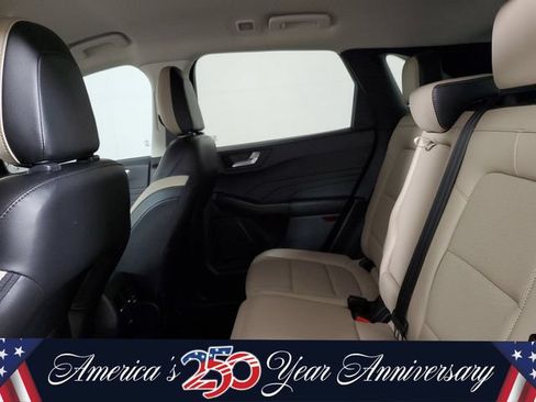 Used 2022 Ford Escape SEL w/ Technology Package FWD image 12