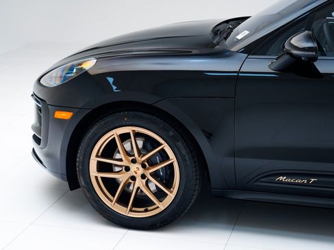 Certified 2026 Porsche Macan Turbo AWD/4WD image 11