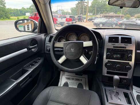 Used 2010 Dodge Charger SXT RWD image 24