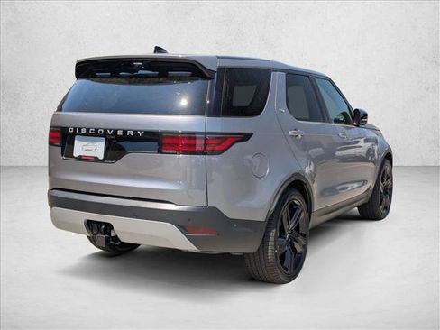 New 2026 Land Rover Discovery S AWD/4WD image 2