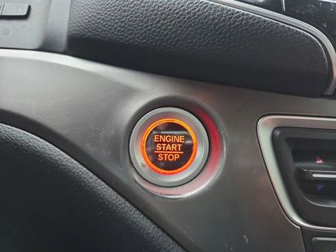 Used 2022 Honda Pilot Sport image 25