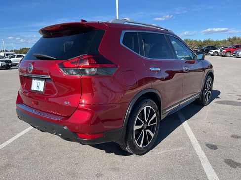 Used 2019 Nissan Rogue SL w/ Premium Package image 4