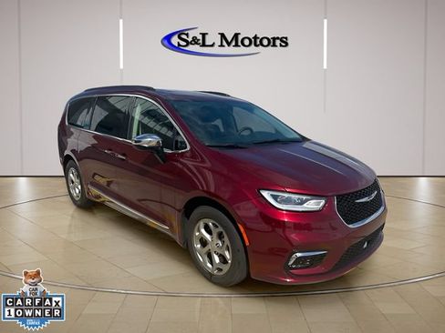 Certified 2023 Chrysler Pacifica Limited FWD image 1