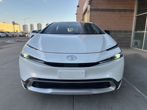 Used 2024 Toyota Prius Prime SE image 8