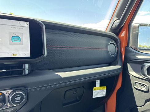 New 2025 Jeep Wrangler Unlimited Rubicon w/ Steel Bumper Group image 20