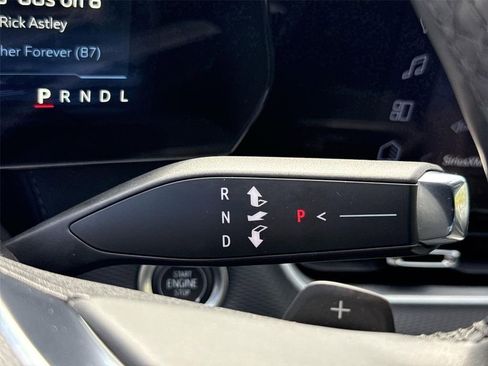 Used 2025 Chevrolet Equinox LT FWD image 14