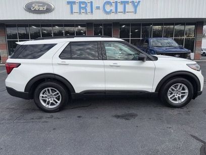 New 2026 Ford Explorer Active w/ Active Comfort Package
