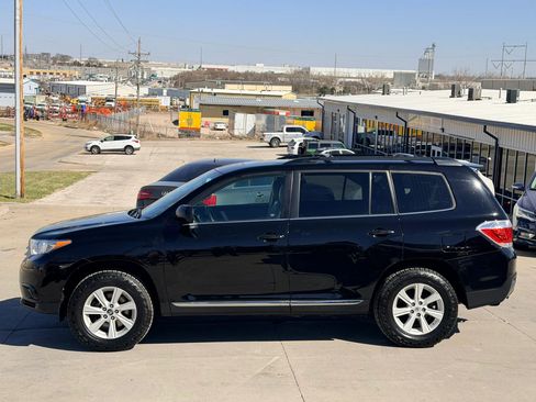 Used 2013 Toyota Highlander SE image 12
