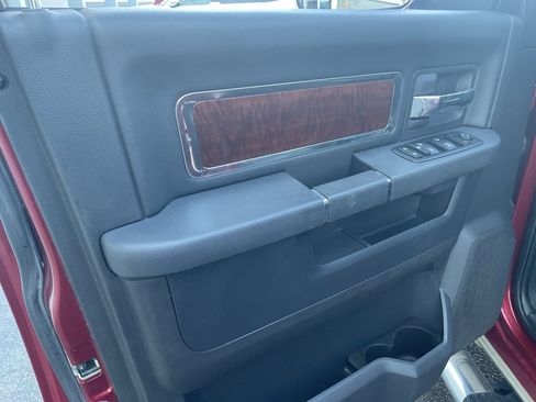 Used 2011 RAM 2500 Laramie w/ Protection Group image 11