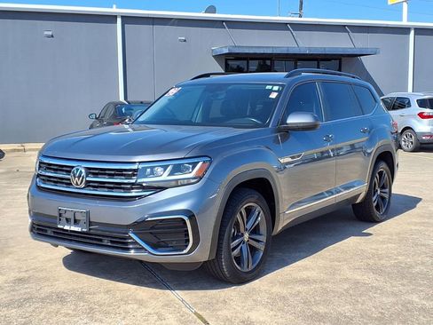 Used 2021 Volkswagen Atlas SE FWD image 3