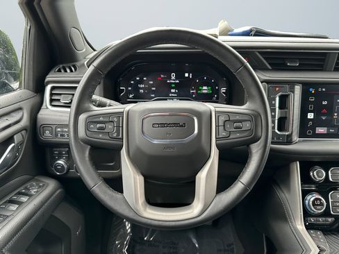 Used 2022 GMC Yukon Denali AWD/4WD image 12