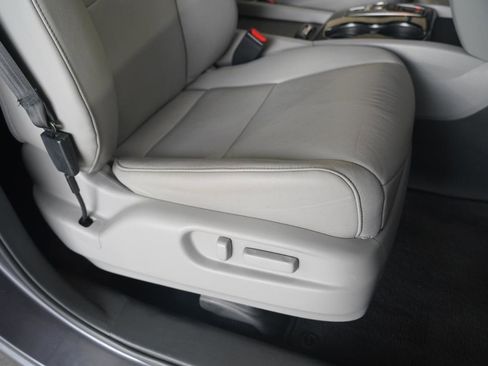 Used 2016 Honda Pilot Touring image 31