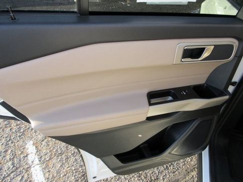 Used 2023 Ford Explorer XLT w/ Equipment Group 202A image 25