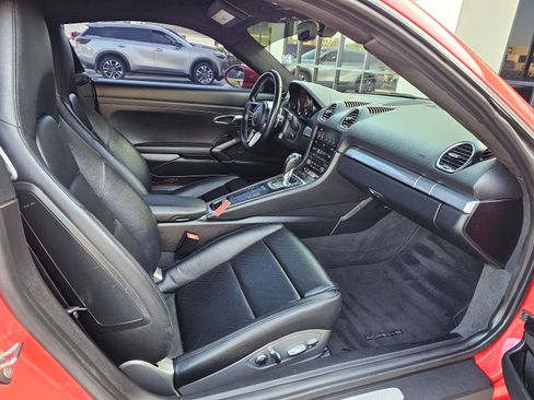 Used 2018 Porsche 718 Cayman image 23