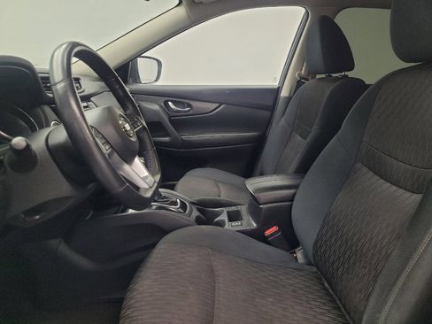 Used 2018 Nissan Rogue SV w/ Premium Package FWD image 17