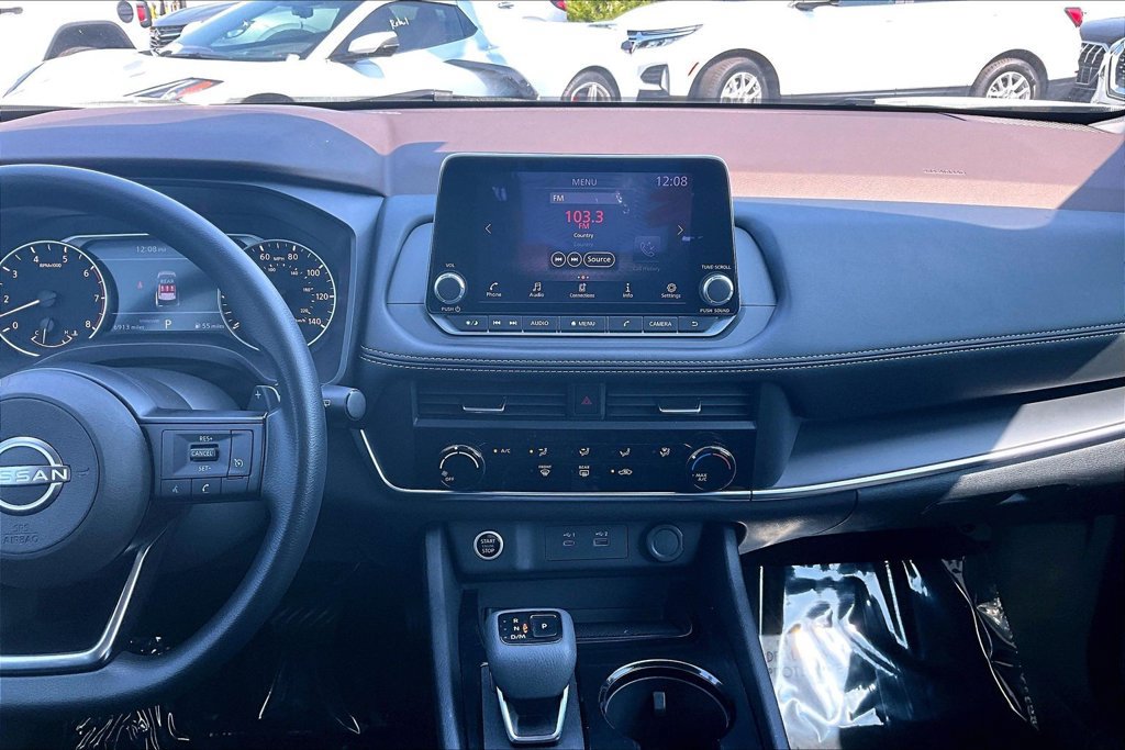 Used 2023 Nissan Rogue S FWD image 11