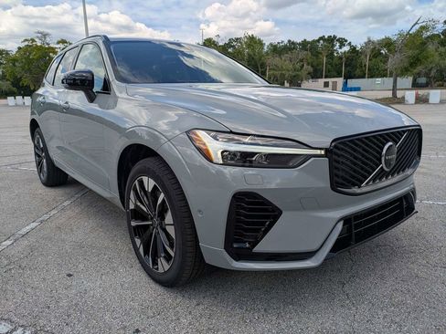New 2026 Volvo XC60 T8 Plus w/ Protection Package Premier AWD/4WD image 8