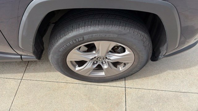 Used 2025 Toyota RAV4 XLE AWD/4WD image 9