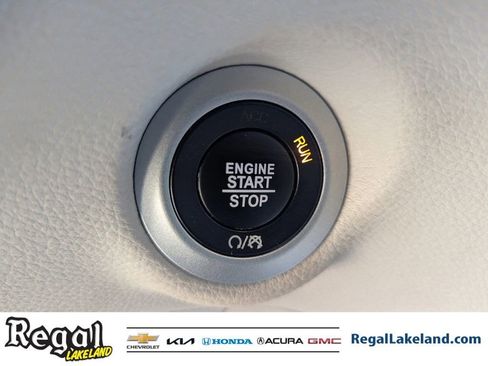 Used 2022 Chrysler Pacifica Limited image 25