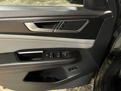 Used 2024 Volkswagen Atlas Peak Edition SE AWD/4WD image 23