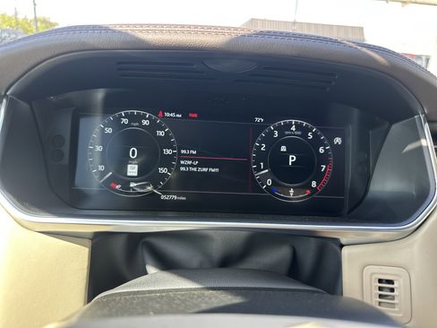 Used 2022 Land Rover Range Rover Westminster Edition image 9