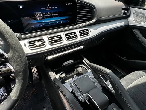 Certified 2025 Mercedes-Benz GLE 53 AMG 4MATIC Coupe image 31