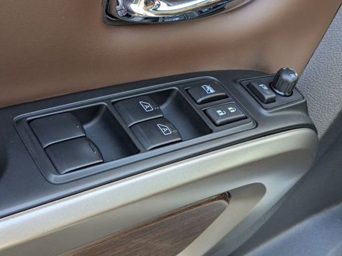 Certified 2024 Nissan Titan Platinum Reserve w/ Moonroof Package image 13