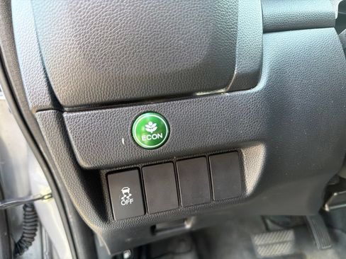 Used 2020 Honda Fit LX image 17