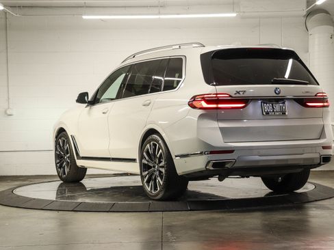 Used 2024 BMW X7 xDrive40i w/ Executive Package AWD/4WD image 4