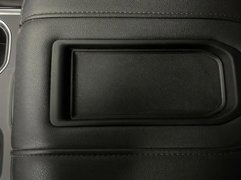 Used 2022 Chevrolet Silverado 1500 LT Trail Boss w/ LT Trail Boss Premium Package AWD/4WD image 19