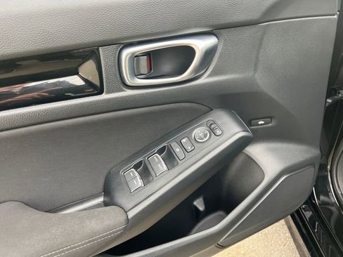Used 2025 Honda Civic Sport image 34