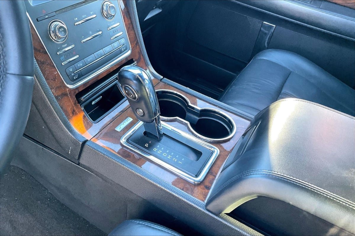 Used 2016 Lincoln Navigator Select RWD image 15