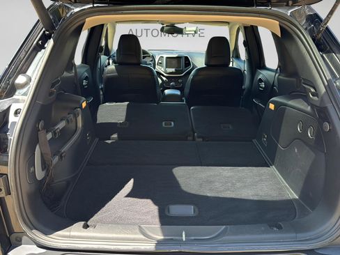 Used 2015 Jeep Cherokee Trailhawk w/ Comfort/Convenience Group AWD/4WD image 22