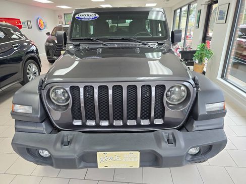 Used 2022 Jeep Wrangler Unlimited Sport AWD/4WD image 2