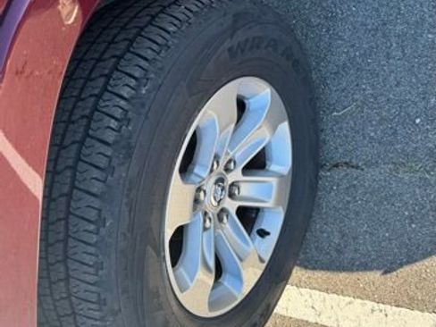 Used 2022 RAM 1500 Laramie image 13