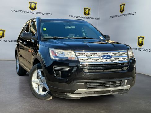 Used 2019 Ford Explorer XLT image 3