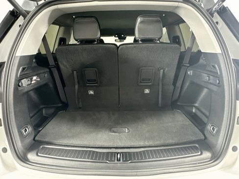 Used 2023 Jeep Grand Cherokee L Limited w/ Luxury Tech Group II RWD image 30