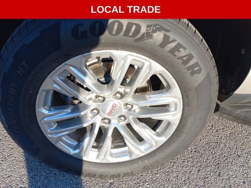 Used 2022 GMC Yukon XL SLE w/ Gmc Pro Safety Plus Package image 4