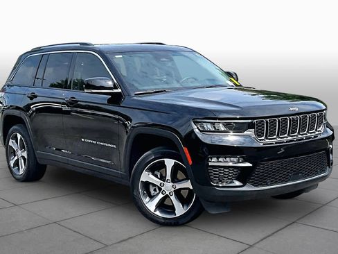 Used 2022 Jeep Grand Cherokee Limited 4xe w/ Luxury Tech Group II AWD/4WD image 3