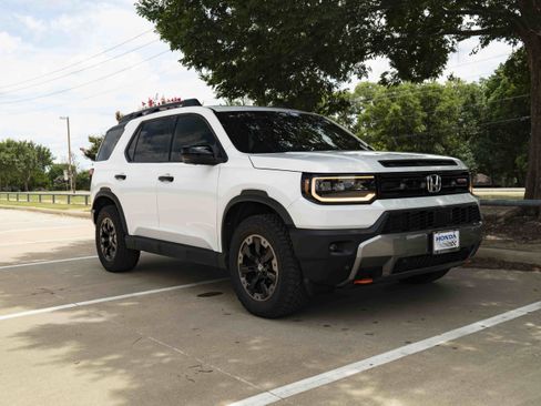 Used 2026 Honda Passport TrailSport Elite image 2