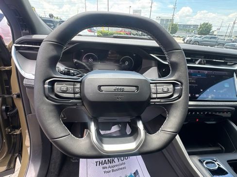 New 2026 Jeep Cherokee Laredo AWD/4WD image 23