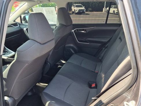 Used 2021 Toyota RAV4 XLE w/ Convenience Package AWD/4WD image 14