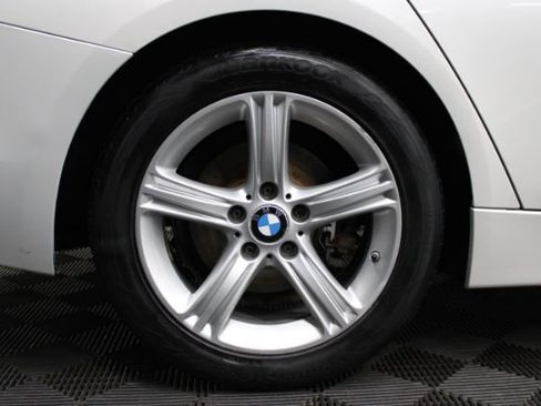 Used 2014 BMW 320i xDrive Sedan image 5