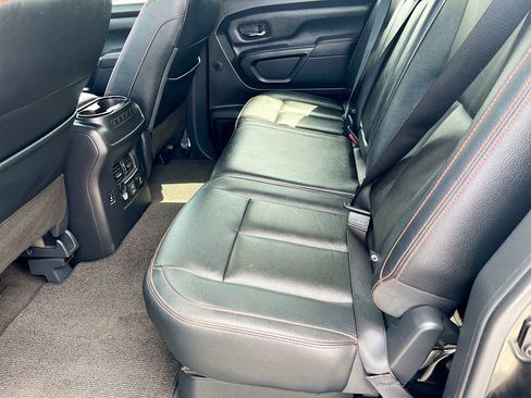 Used 2022 Nissan Titan PRO-4X w/ Pro-4x Convenience Package AWD/4WD image 25