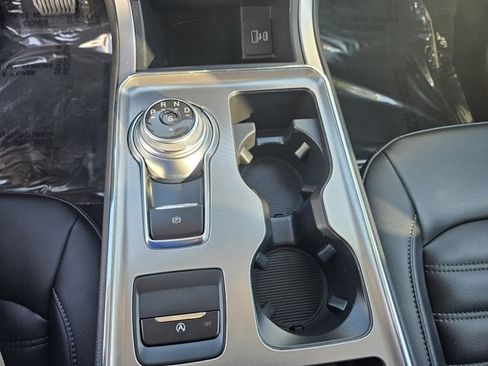 Used 2022 Ford Edge SEL w/ Convenience Package image 28