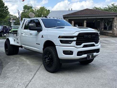 New 2026 RAM 3500 Laramie AWD/4WD image 2