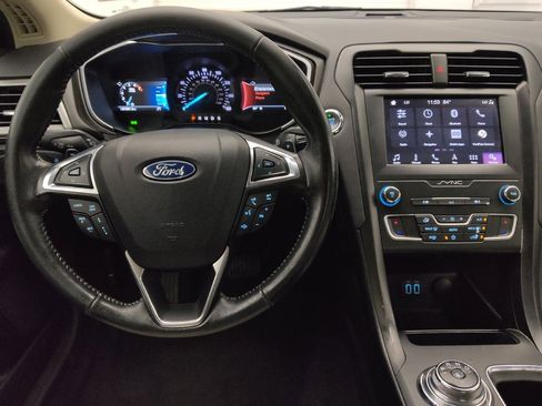 Used 2019 Ford Fusion SE w/ Equipment Group 151A FWD image 22